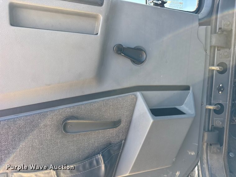 image for item EF2186 1995 International 4800 flatbed truck