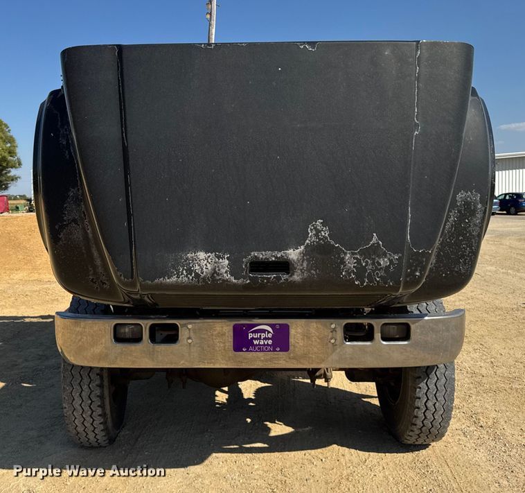 image for item EF2186 1995 International 4800 flatbed truck