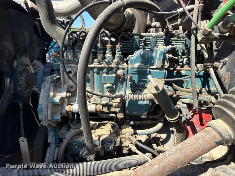 image for item EF2186 1995 International 4800 flatbed truck