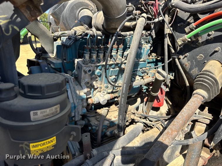 image for item EF2186 1995 International 4800 flatbed truck