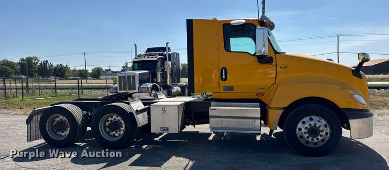 image for item EF2190 2021 International LT625 