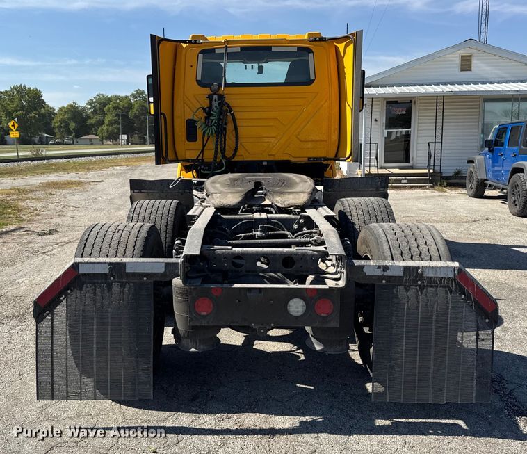 image for item EF2190 2021 International LT625 