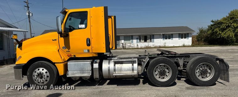 image for item EF2190 2021 International LT625 