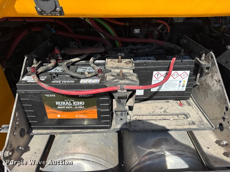 image for item EF2190 2021 International LT625 