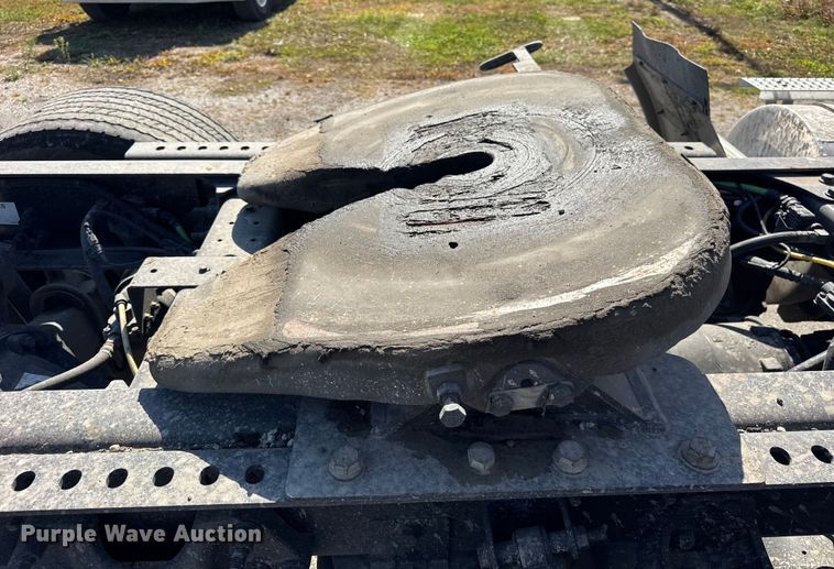 image for item EF2190 2021 International LT625 