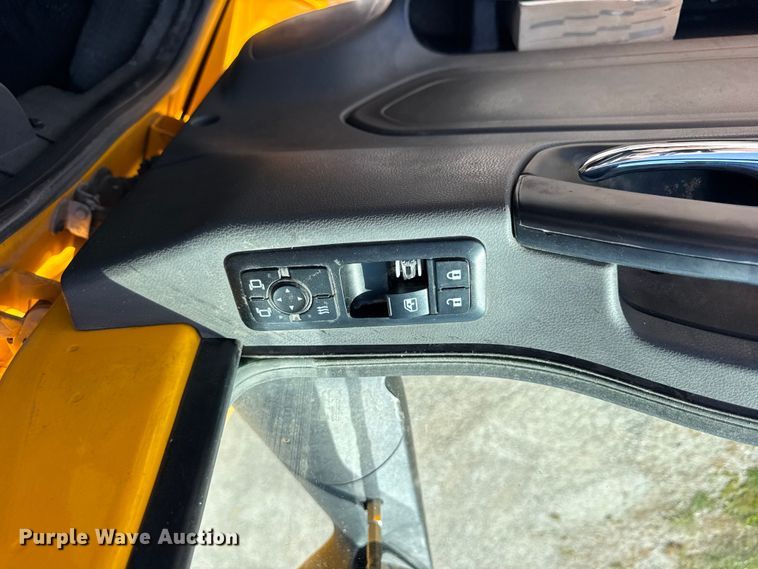 image for item EF2190 2021 International LT625 