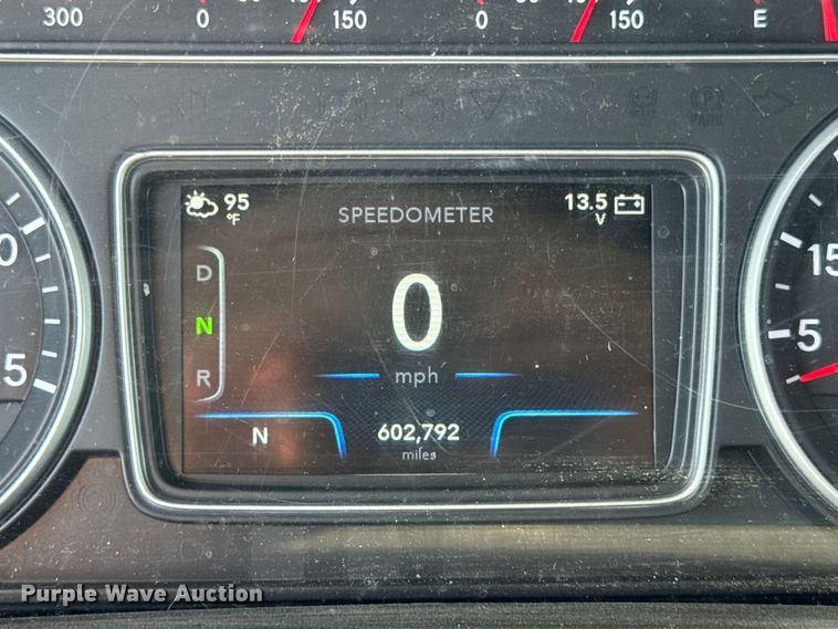 image for item EF2190 2021 International LT625 