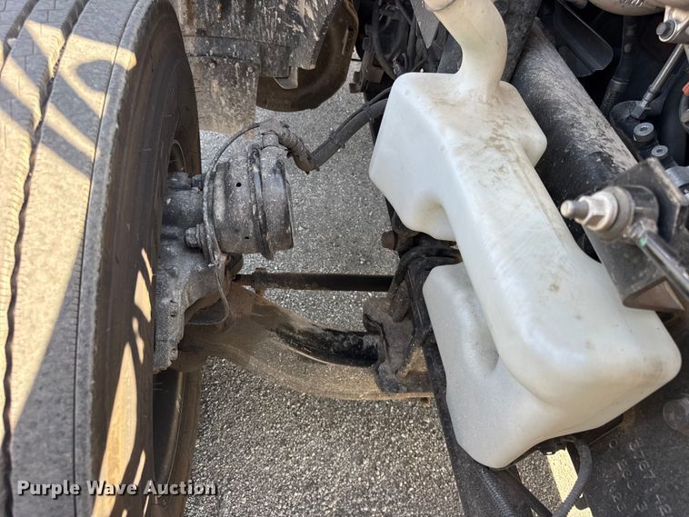 image for item EF2190 2021 International LT625 