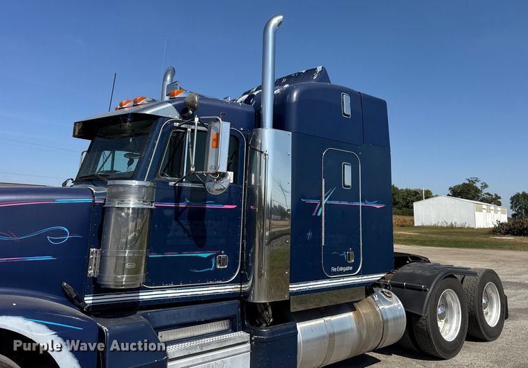 image for item EF2191 1999 Peterbilt 377 semi truck