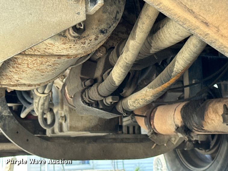 image for item EF2191 1999 Peterbilt 377 semi truck