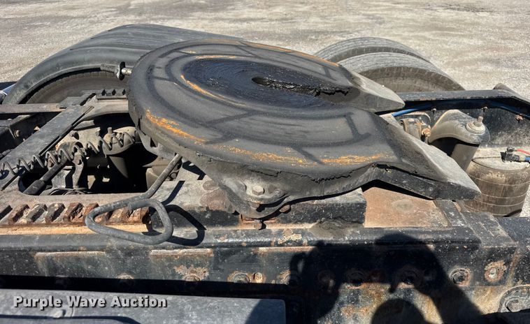 image for item EF2191 1999 Peterbilt 377 semi truck