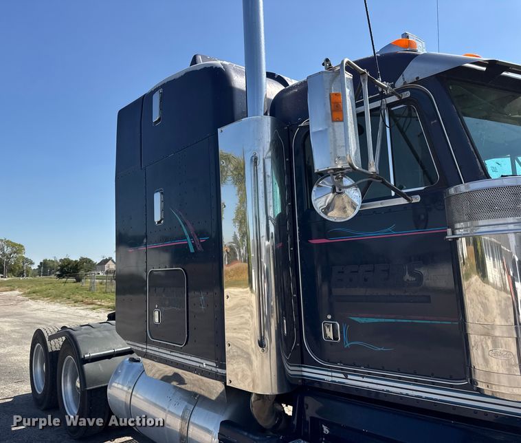 image for item EF2191 1999 Peterbilt 377 semi truck