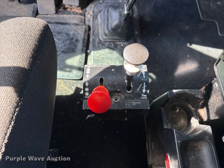 image for item EF2191 1999 Peterbilt 377 semi truck