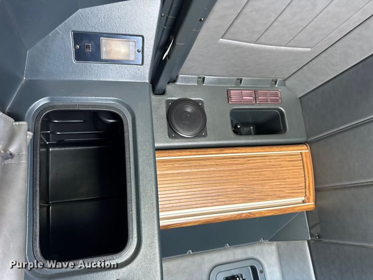 image for item EF2191 1999 Peterbilt 377 semi truck