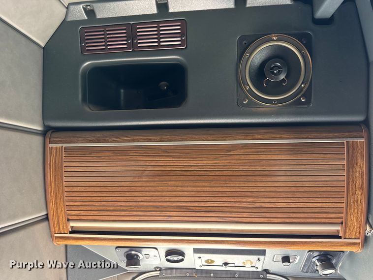 image for item EF2191 1999 Peterbilt 377 semi truck