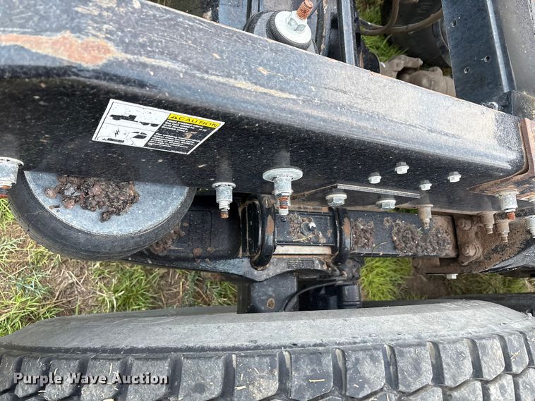 image for item EF6069 2017 Peterbilt 367 semi truck