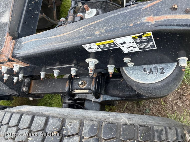 image for item EF6069 2017 Peterbilt 367 semi truck