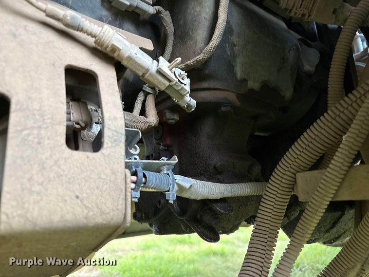 image for item EF6069 2017 Peterbilt 367 semi truck