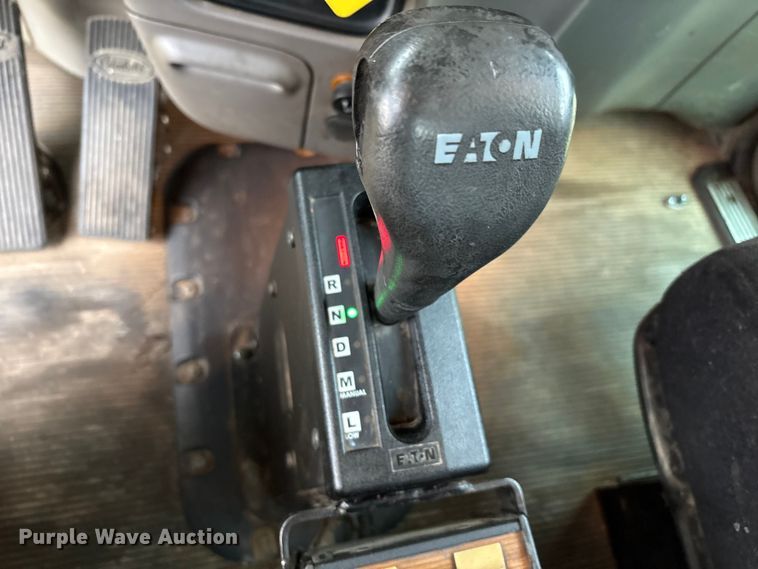 image for item EF6069 2017 Peterbilt 367 semi truck