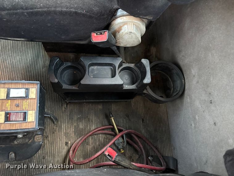 image for item EF6069 2017 Peterbilt 367 semi truck