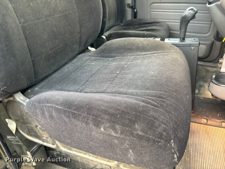 image for item EF6069 2017 Peterbilt 367 semi truck