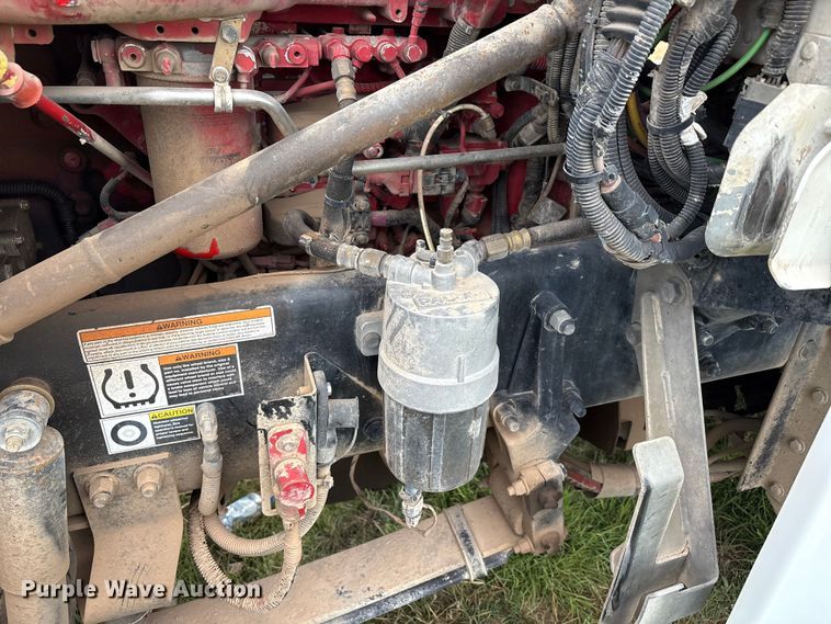 image for item EF6069 2017 Peterbilt 367 semi truck