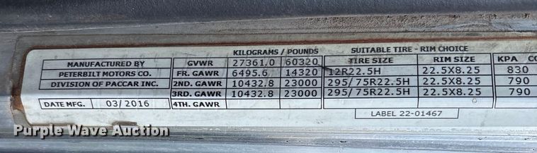 image for item EF6069 2017 Peterbilt 367 semi truck