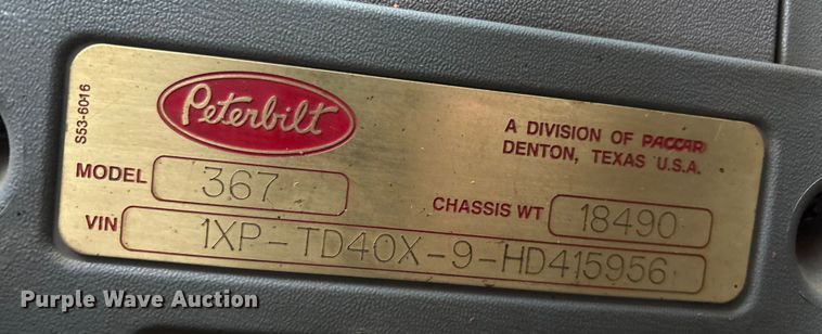 image for item EF6069 2017 Peterbilt 367 semi truck