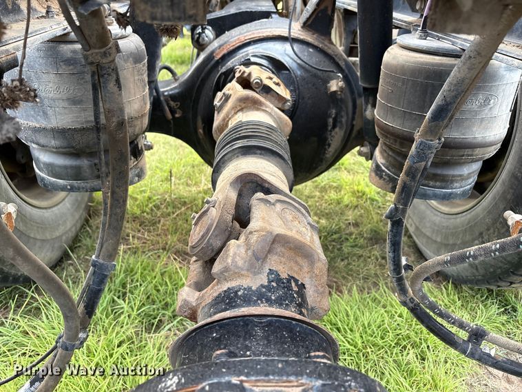 image for item EF6070 2017 Peterbilt 367 semi truck