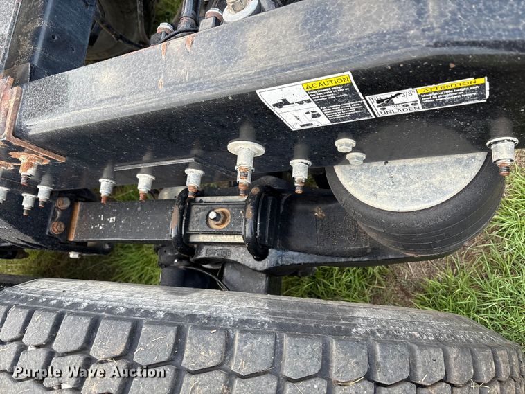 image for item EF6070 2017 Peterbilt 367 semi truck