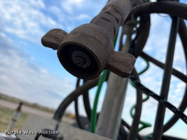 image for item EF6070 2017 Peterbilt 367 semi truck