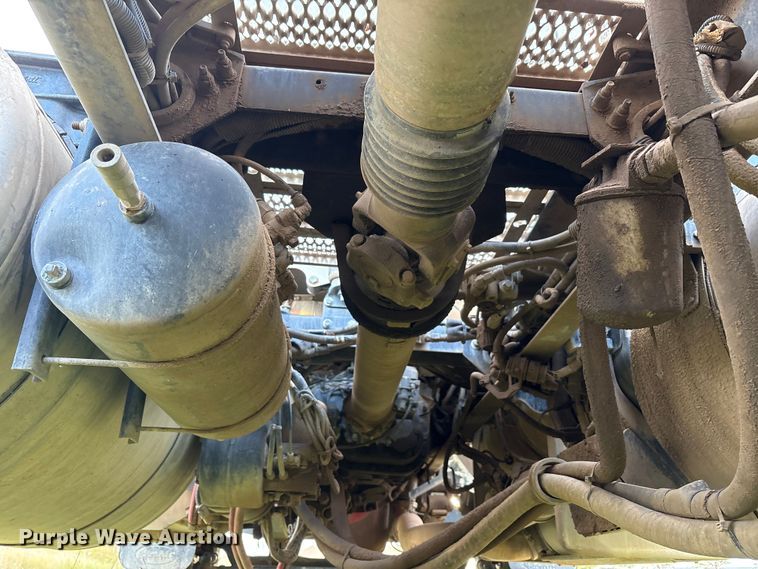 image for item EF6070 2017 Peterbilt 367 semi truck