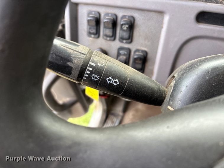 image for item EF6070 2017 Peterbilt 367 semi truck