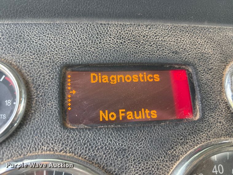 image for item EF6070 2017 Peterbilt 367 semi truck