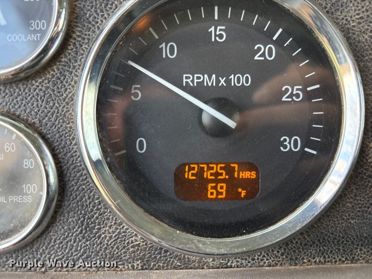 image for item EF6070 2017 Peterbilt 367 semi truck