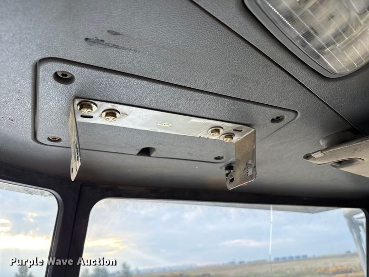 image for item EF6070 2017 Peterbilt 367 semi truck