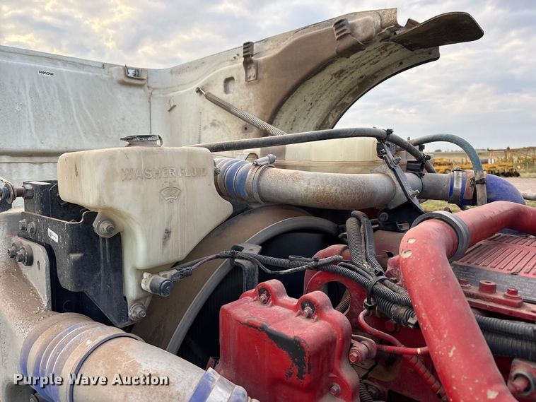 image for item EF6070 2017 Peterbilt 367 semi truck