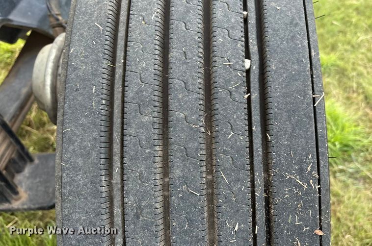 image for item EF6070 2017 Peterbilt 367 semi truck