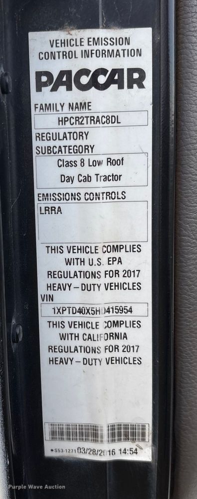 image for item EF6070 2017 Peterbilt 367 semi truck