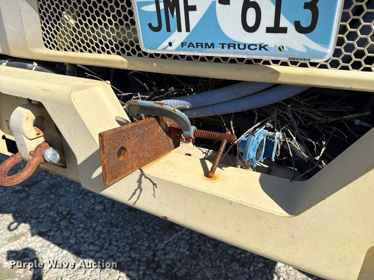 image for item EH7511 2001 Stewart Stevenson M1088A1 flatbed truck