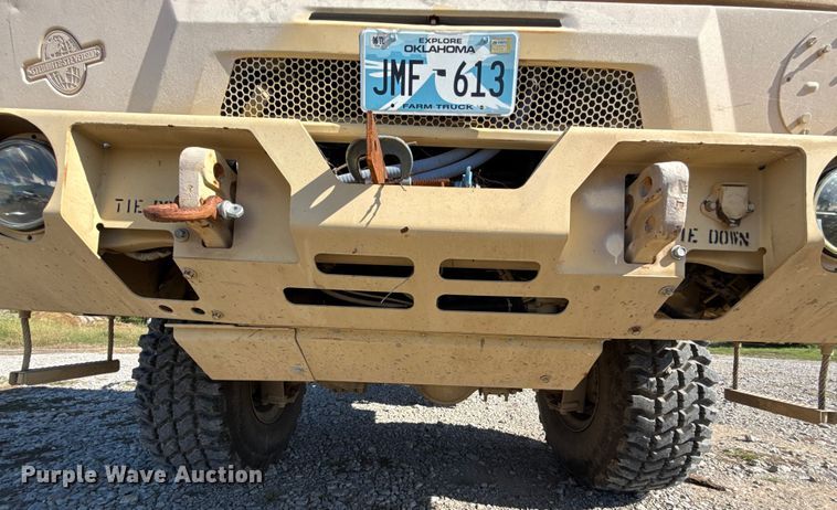 image for item EH7511 2001 Stewart Stevenson M1088A1 flatbed truck