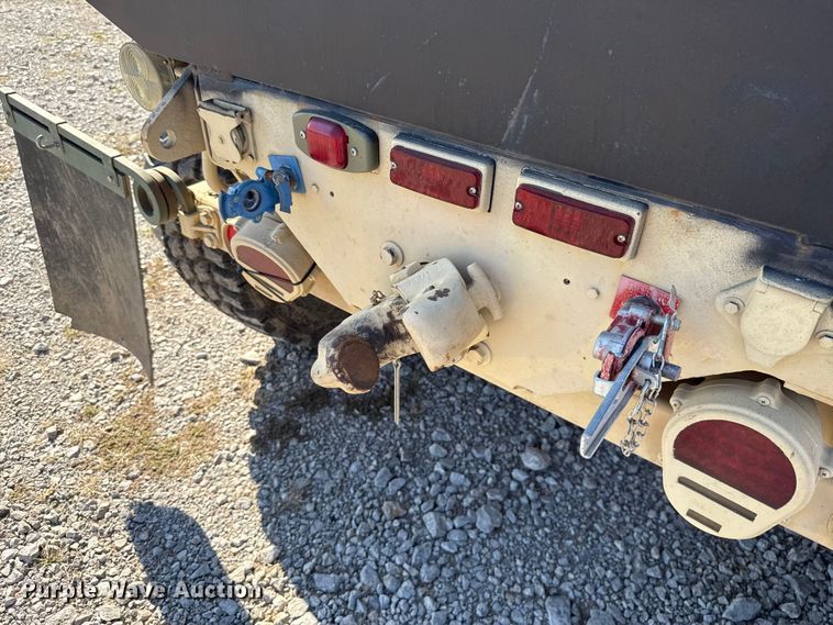 image for item EH7511 2001 Stewart Stevenson M1088A1 flatbed truck