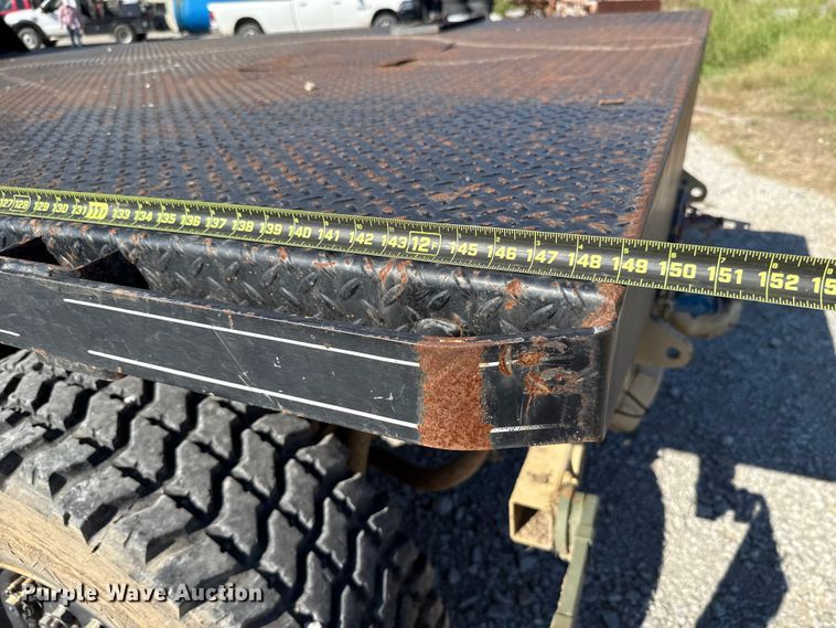 image for item EH7511 2001 Stewart Stevenson M1088A1 flatbed truck