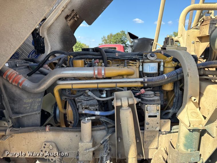 image for item EH7511 2001 Stewart Stevenson M1088A1 flatbed truck