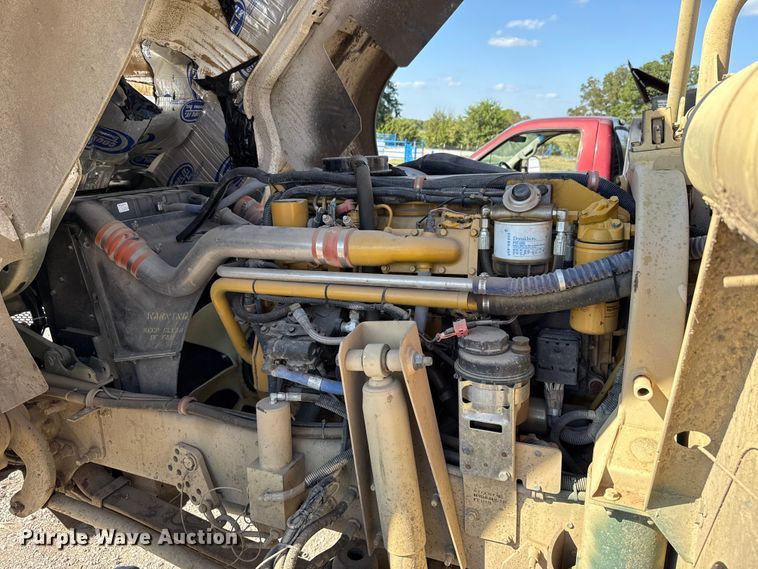 image for item EH7511 2001 Stewart Stevenson M1088A1 flatbed truck