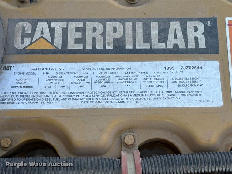 image for item EH7511 2001 Stewart Stevenson M1088A1 flatbed truck