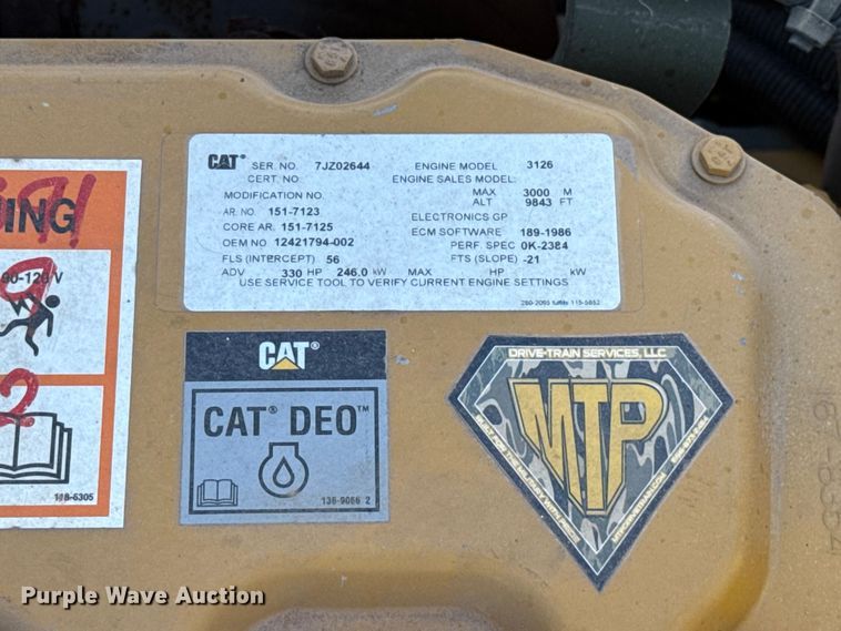 image for item EH7511 2001 Stewart Stevenson M1088A1 flatbed truck