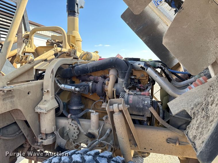 image for item EH7511 2001 Stewart Stevenson M1088A1 flatbed truck