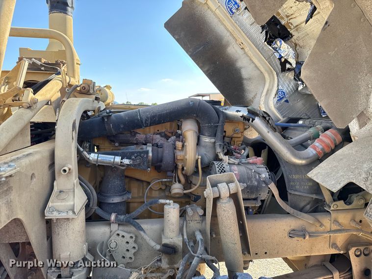 image for item EH7511 2001 Stewart Stevenson M1088A1 flatbed truck