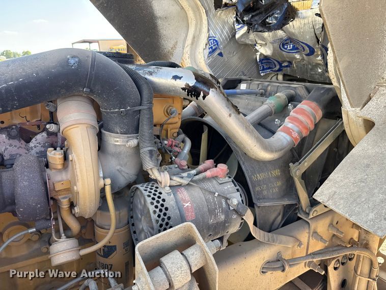 image for item EH7511 2001 Stewart Stevenson M1088A1 flatbed truck